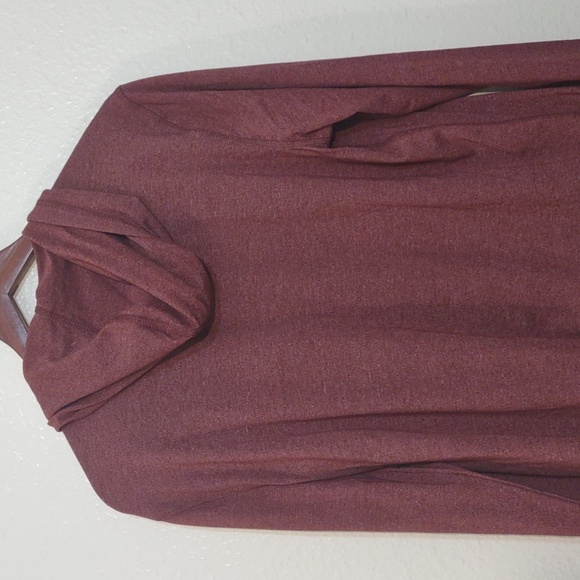 NWT SONOMA GOOD FOR LIFE LIGHTWEIGHT HOOD LONG SLEEVE SHIRT SIZEM COLOR BURGUNDY - Picture 9 of 10